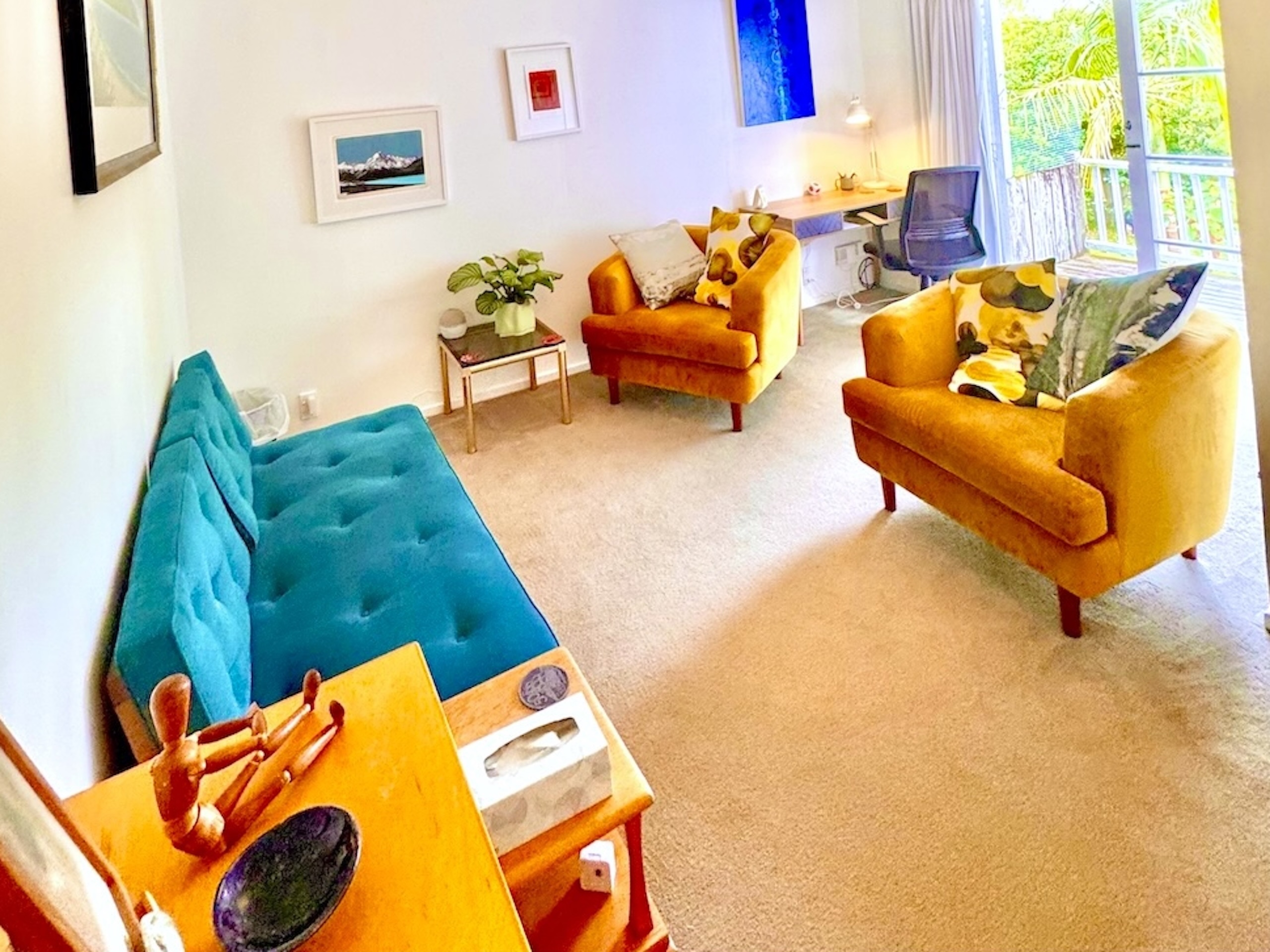 Clinic Four in Brown St Practice beautifully decorated by David Chaloner. brown-street-practice,brownstpractice,brown-st-practrice,david-chaloner,psychology,psychologist,psychiatry,psychiatrist,psychotherapy,psychotherapist,counselling,therapy,ADHD-diagnosis,room-rental,rooms-for-rent,office,clinic-rooms,clinic-space,auckland-central,auckland-cbd,ponsonby,grey-lynn,westmere,family-therapy,sex-issues,couples-counselling,addiction,drugs,alcohol,substance-abuse,best-psychologist-in-nz,best-therapist-in-auckland