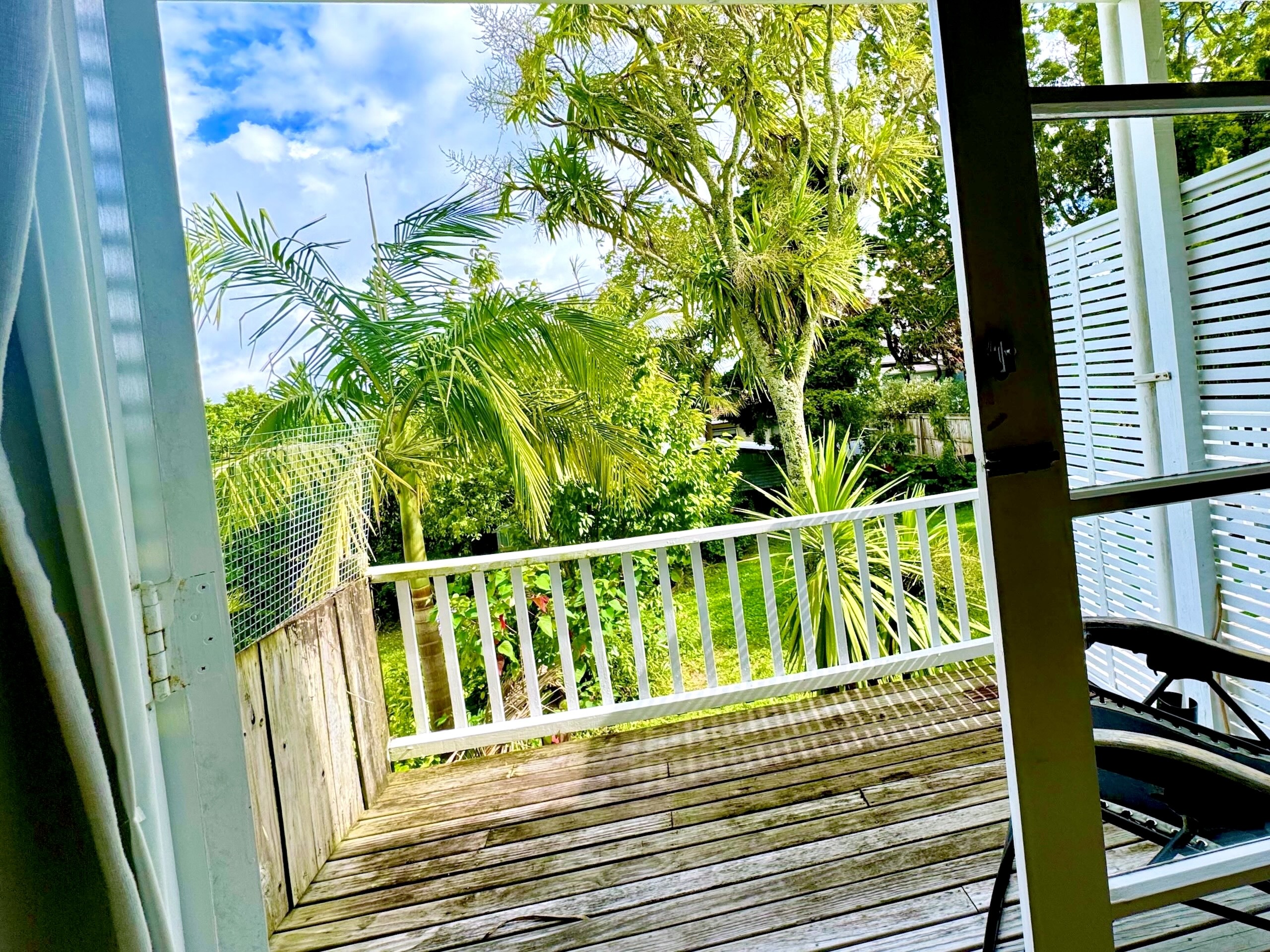 Clinic Four is the only room in Brown St Practice with it's own private balcony, perfect for bringing your dog in to work with you. pet-friendly,dog-friendly,private-balcony,fresh-air,Brown St Practice St Practice St Practice St Practicest-practice,brown-street-practice, psychology,psychologist,psychiatry,psychiatrist,psychotherapy,psychotherapist,counselling,therapy,ADHD-diagnosis,room-rental,rooms-for-rent,office,clinic-rooms,clinic-space,auckland-central,auckland-cbd,ponsonby,grey-lynn,westmere,family-therapy,sex-issues,couples-counselling,addiction,drugs,alcohol,substance-abuse,best-psychologist-in-nz,best-therapist-in-auckland,beautiful-furniture,art-deco,interior-design,furnishings,stylish